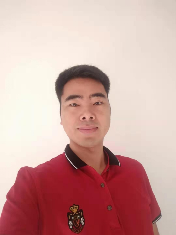 紫游龙的第一张照片--上海结交中间
