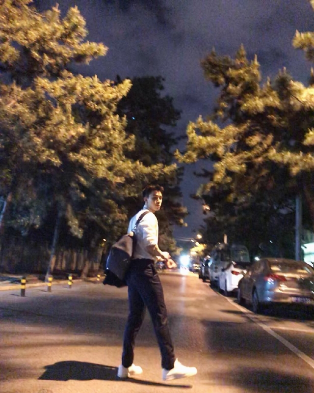 深海的第二张照片--上海结交中间